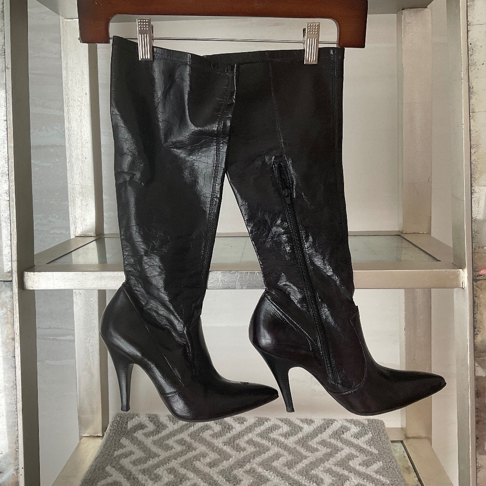 BCBG hi zip 4”heel soft and shiny boots. Worn once, zero flaws.